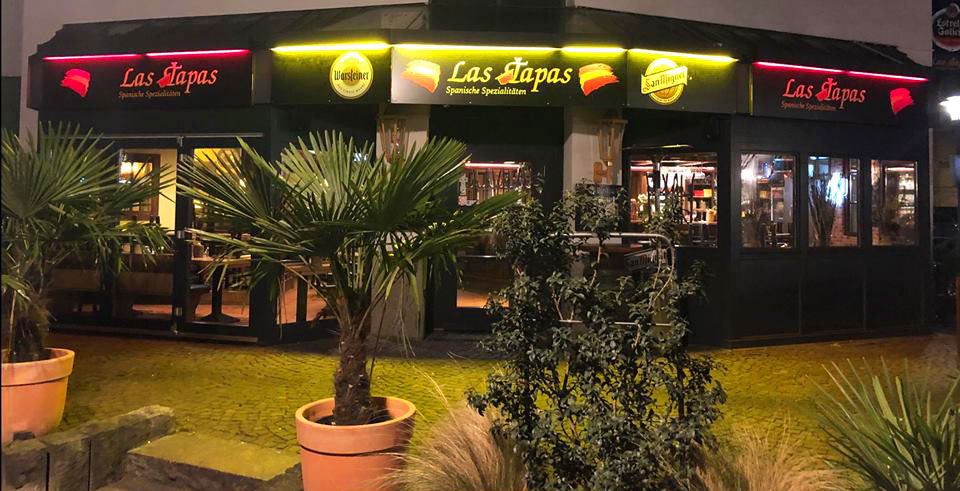 Eingang und Terrasse Las Tapas